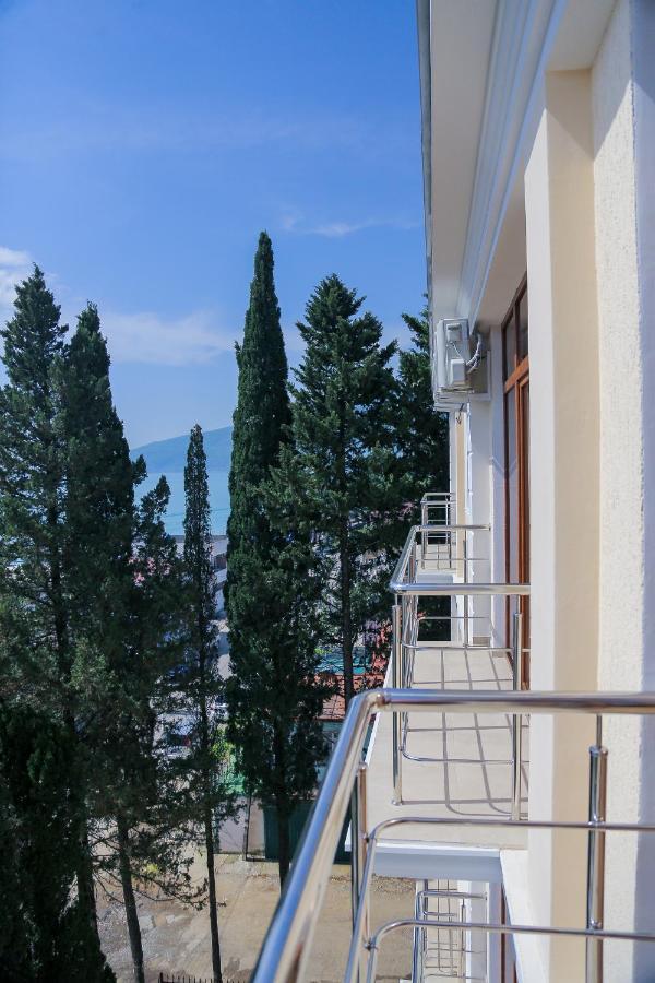 Hotel Bella Gagra Exteriör bild